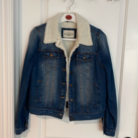 Asley vintage charm Jackets & Blazers - Women’s fabulous jeans blue bone line inside size small